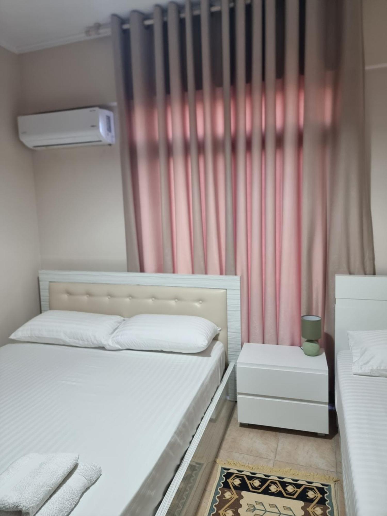 Kc Apartment Berat Eksteriør bilde